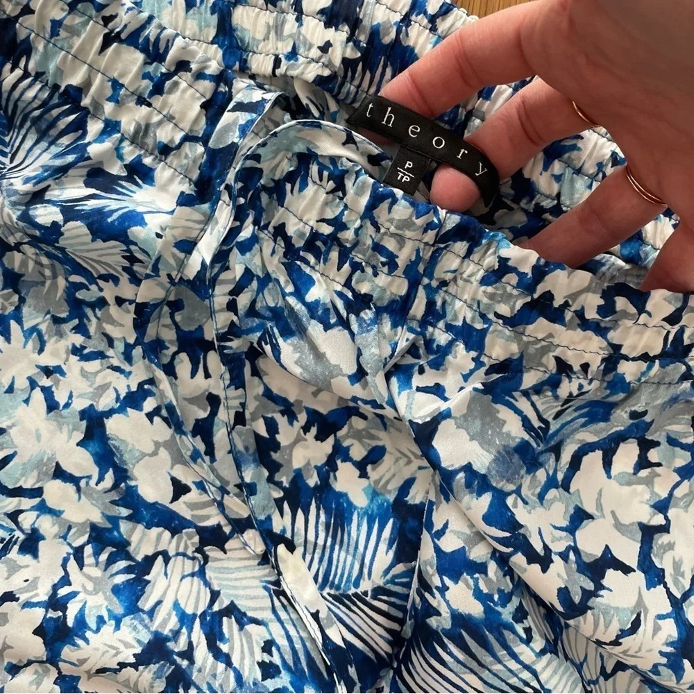 Theory Blue & White Floral Silk High Waisted Crop Pants Size 2 - Picture 3 of 5